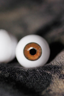 LB-09 Red Hazel (16mm)